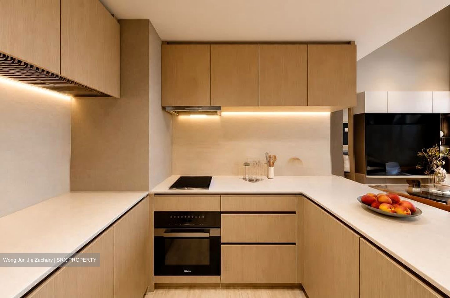 Old Airport Road (D14), Condominium #581875211